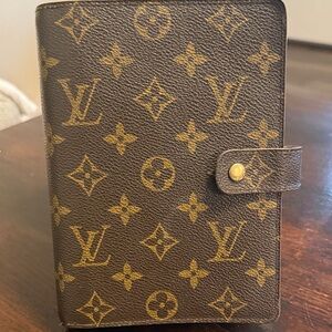 Authentic Louis Vuitton MM Agenda